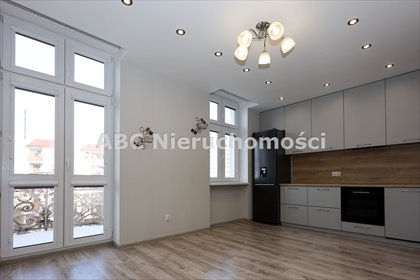 Polecam klimatyczne 32,3 m² po remoncie w centrum Piły mieszkanie Piła