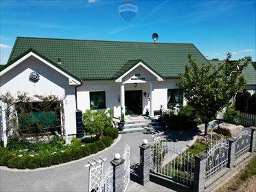 Przestronny dom 146 m² z ogrodem i rekreacyjnym budynkiem dom Małszyce