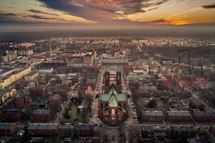 Przestronne 66 m2 w zabytkowej kamienicy, centrum Żyrardowa mieszkanie Żyrardów