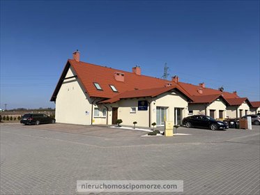 Nowoczesny dom z dużym ogrodem, skrajny segment. dom Karolewo, Karolewo