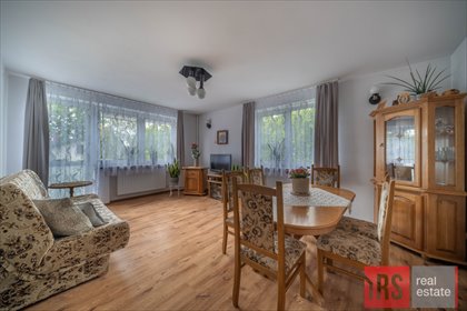 Zapraszam do domu z 2 niezależnymi mieszkaniami i garażem w Laskach dom Laski, 3 maja