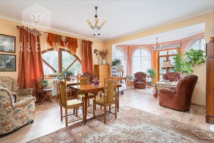 Do sprzedania przestronny dom 670 m² z 20 pokojami i ogrodem dom Warszawa, Bielany, Spartakusa