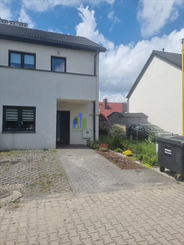 Gotowy dom z ogrodem i klimatyzacją w Czernicy. dom Czernica