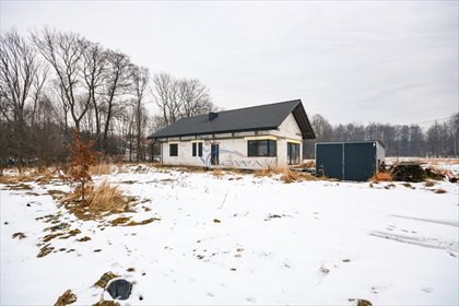 Dom z tarasem i kominkiem w malowniczej okolicy dom Roczyny