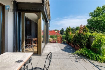 Przestronny dwupoziomowy apartament z dużym tarasem i garażem mieszkanie Kraków, Zwierzyniec, Podłącze