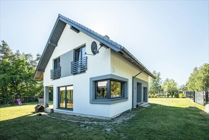 Nowoczesny dom w otoczeniu lasu dom Strońsko