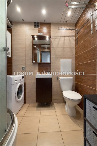 Jasne, oto propozycja rzetelnego i zachęcającego tytułu mieszkania:

**"Jastrzębie-Zdrój, 34,3 m², po remoncie, centrum"** mieszkanie Jastrzębie-Zdrój, Osiedle Pionierów, Kaszubska