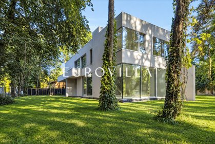 Dom w Konstancinie-Jeziornie - 194 m² z nowoczesnym designem dom Konstancin-Jeziorna