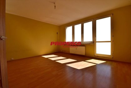 Na sprzedaż jasne 3-pokojowe mieszkanie 61,5 m² w Kielcach mieszkanie Kielce, Szydłówek, Marszałkowska