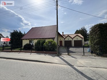Przestronny dom z garażem i dużą działką w Wschowie dom Wschowa