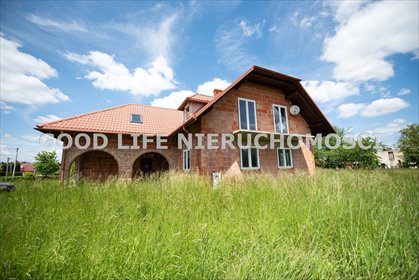 Polecam dom 341 m² z garażem i dużą działką w Rzeszowie dom Rzeszów, Słocina, Wallisa