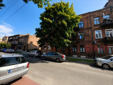 Przestronne 66 m² w zabytkowej kamienicy (centrum Żyrardowa) mieszkanie Żyrardów