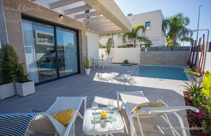 dom na sprzedaż 106m2 dom Los Montesinos