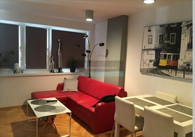 Na sprzedaż jasne 2-pokojowe mieszkanie z balkonem w centrum Warszawy mieszkanie Warszawa, Śródmieście, Zgoda