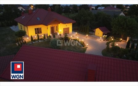 Sprzedam przestronny dom 218 m² w Książnicach z dużą działką dom Książnice, Książnice