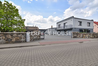 Dom i hala na firmę w Dopiewie – 220m² + 350m² dom Dopiewo