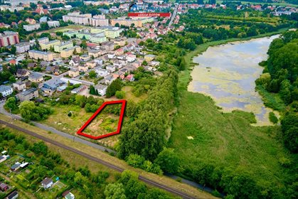 Na sprzedaż działka budowlana 1606 m² nad jeziorem w Złotowie działka Złotów