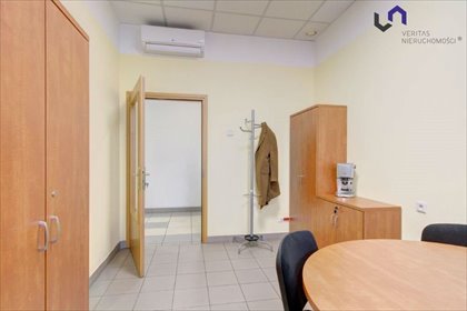 Wynajem biurowca 1942 m² z parkingiem, zapraszam lokal użytkowy Katowice, Brynów