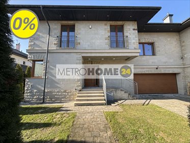 Przestronny dom 270 m² z garażem i ogrodem w Dawidach dom Dawidy Bankowe