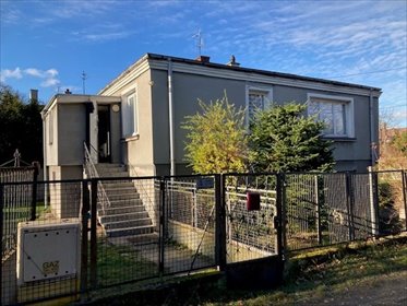 Dom wolnostojący z dużą działką i potencjałem inwestycyjnym dom Antoniew, Słowiańska