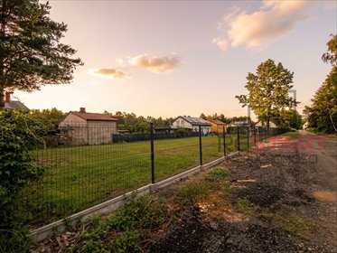 Sprzedam działkę 770 m² w Sady Budy z WZ, ogrodzona, media, gotowa do budowy działka Sade Budy