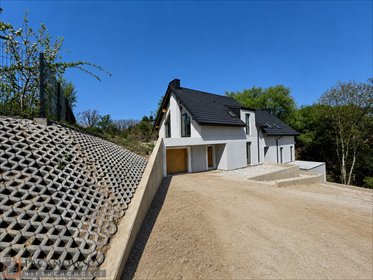 Nowoczesny bliźniak z garażem i tarasem w Węgrzcach dom Węgrzce