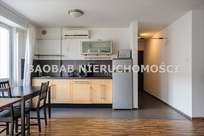 Na sprzedaż przestronne 38 m² w centrum Gdyni z dostępem do plaży mieszkanie Gdynia, Abrahama