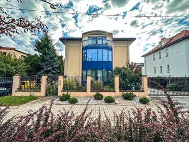 Sprzedam funkcjonalny obiekt biurowo-magazynowy 825 m² we Wrocławiu lokal użytkowy Wrocław, Krzyki, Wyścigowa