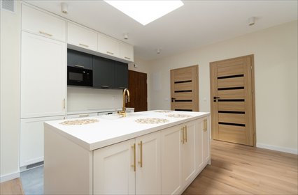 Rzeszów - 75 m² luksusowe mieszkanie z garażem i aneksem kuchennym mieszkanie Rzeszów, Iwonicka