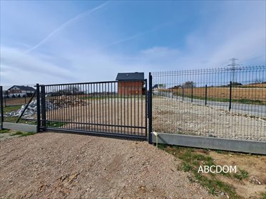 Polecam działkę 823 m² pod parking lub inwestycję w Bibicach działka Bibice, Bibice