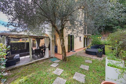 Polecam urokliwy apartament z ogrodem nad jeziorem Garda mieszkanie Toscolano Maderno