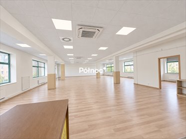 Wynajmę przestronny lokal 383 m² w Krakowie z dużymi przeszkleniami lokal użytkowy Kraków
