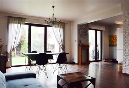Przestronny apartament z ogrodem, 2 miejsca parkingowe mieszkanie Wiśniowa Góra, Oficerska