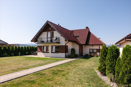 Do sprzedania przestronny dom 131 m² z garażem 4 auta w Podegrodziu dom Podegrodzie