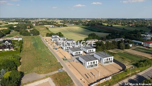 Nowoczesny dom bliźniak z garażem i ogródkiem. dom Marysin