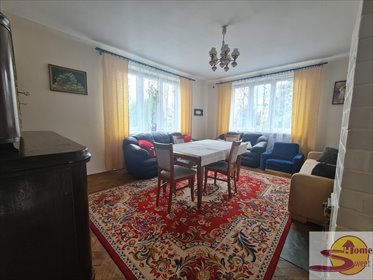 Dom do remontu z garażem i dodatkowymi pomieszczeniami dom Radom, Glinice