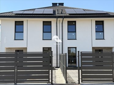 Nowoczesny dom w Brwinowie z garażem i pompą ciepła dom Brwinów