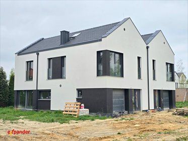 Dom z ogrodem i garażem, 139m², nowoczesne rozwiązania dom Lutynia, Długa