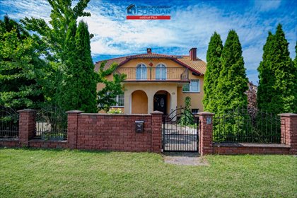 Polecam przestronny dom 300 m² z dużą działką w Piła dom Piła, Podlasie
