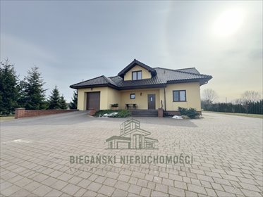 Przestronny dom 160 m² na dużej działce w Łuszczowie dom Łuszczów Drugi