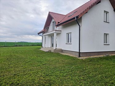 Dom wolnostojący z tarasem, garażem i dużą działką - polecam! dom Siekierowice