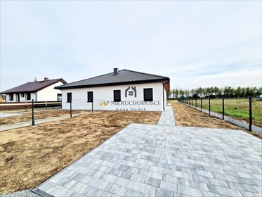 Nowoczesny bliźniak 86 m² w Kochowie, wysokiej jakości, gotowy do własnej aranżacji dom Kochowo