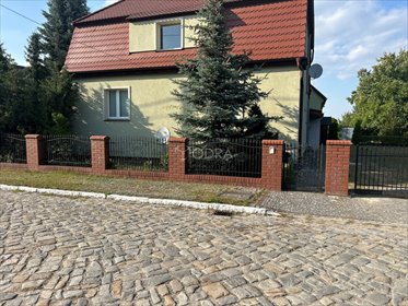 Dom z dużym potencjałem na 15-arowej działce w Wójcicach dom Wójcice
