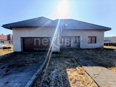 Sprzedam przestronny dom 182 m² z garażem i ogrodem dom Cieśle