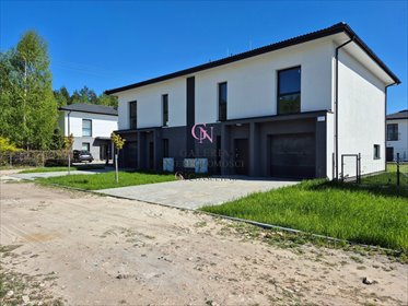 Nowoczesny dom bliźniak - 144 m² z garażem i dużym tarasem dom Czarne Błoto