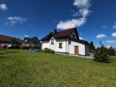 Na sprzedaż przestronny dom 120 m² z garażem i dużą działką dom Stargard