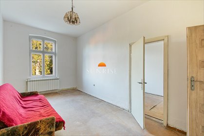 Urokliwe mieszkanie w pałacu z dużą piwnicą i ogródkiem mieszkanie Gościno