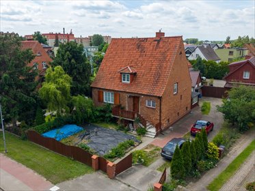 Przestronny dom z dwoma niezależnymi lokalami i garażem dom Nowy Dwór Gdański, Morska