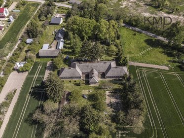 Sprzedam dworek z historią 500 m² w Żukowie-Kolonii dom Żuków-Kolonia