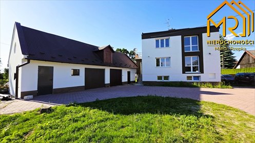 Przestronny dom z nowoczesnym ogrzewaniem i fotowoltaiką dom Nieciecza